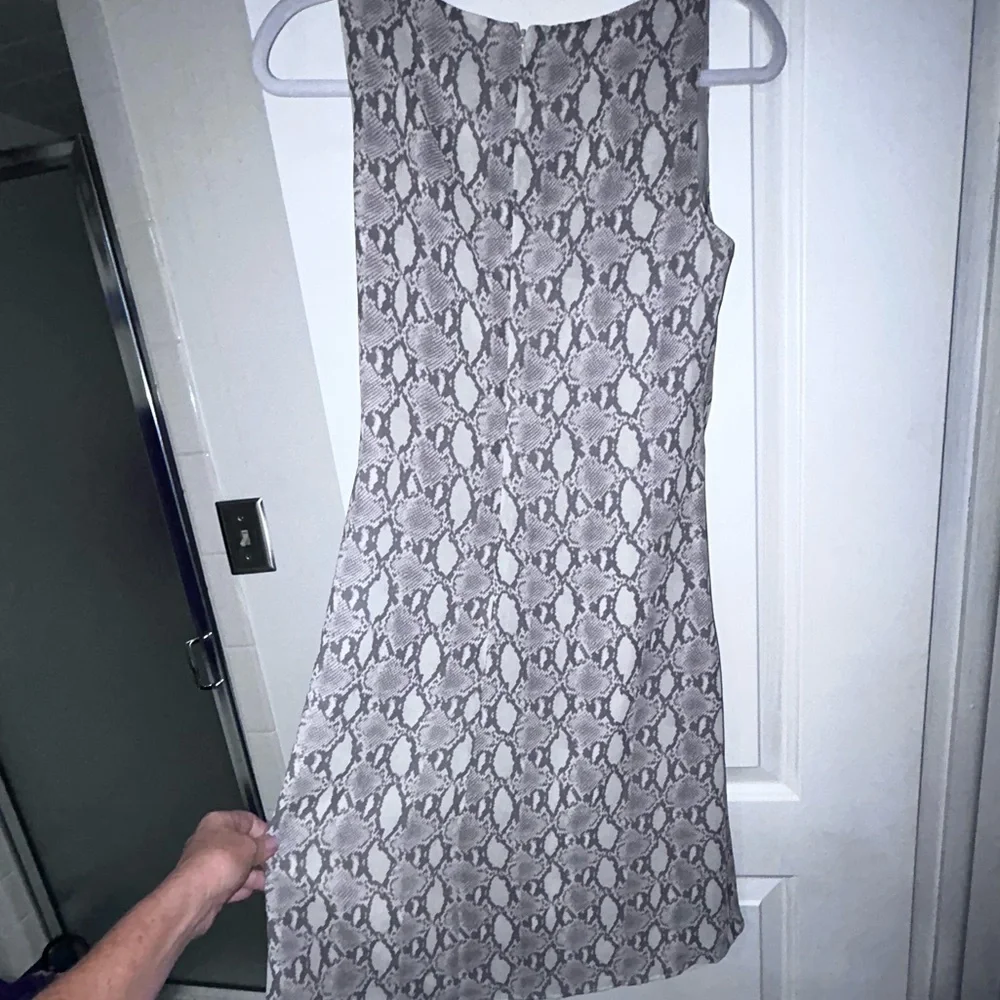 Lauren Ralph Lauren Womens Ruffled Print Sheath  Dress Grey, NWT 4 - Picture 6 of 8